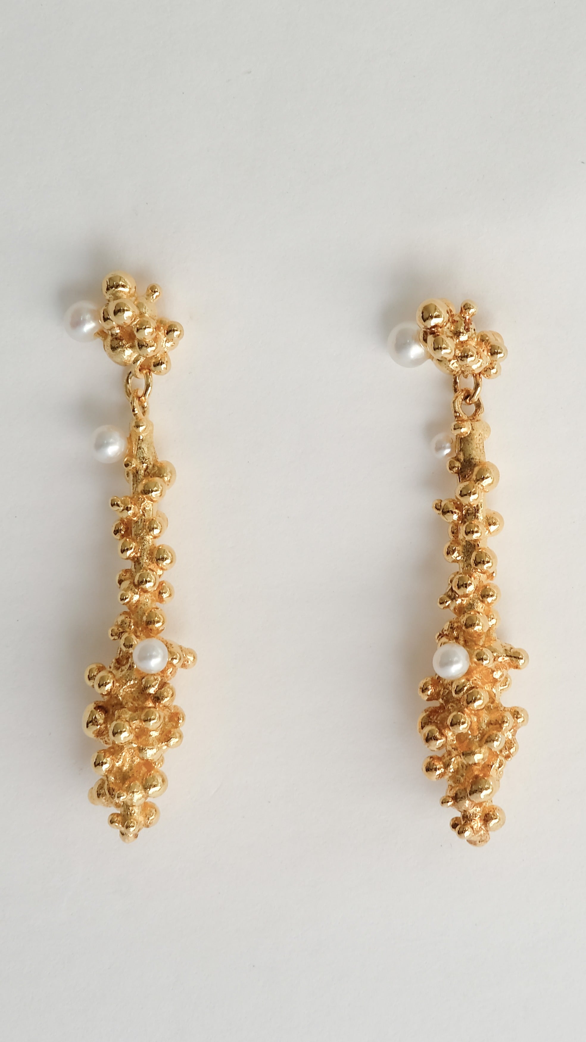 Bubbling Sensation Column Earrings