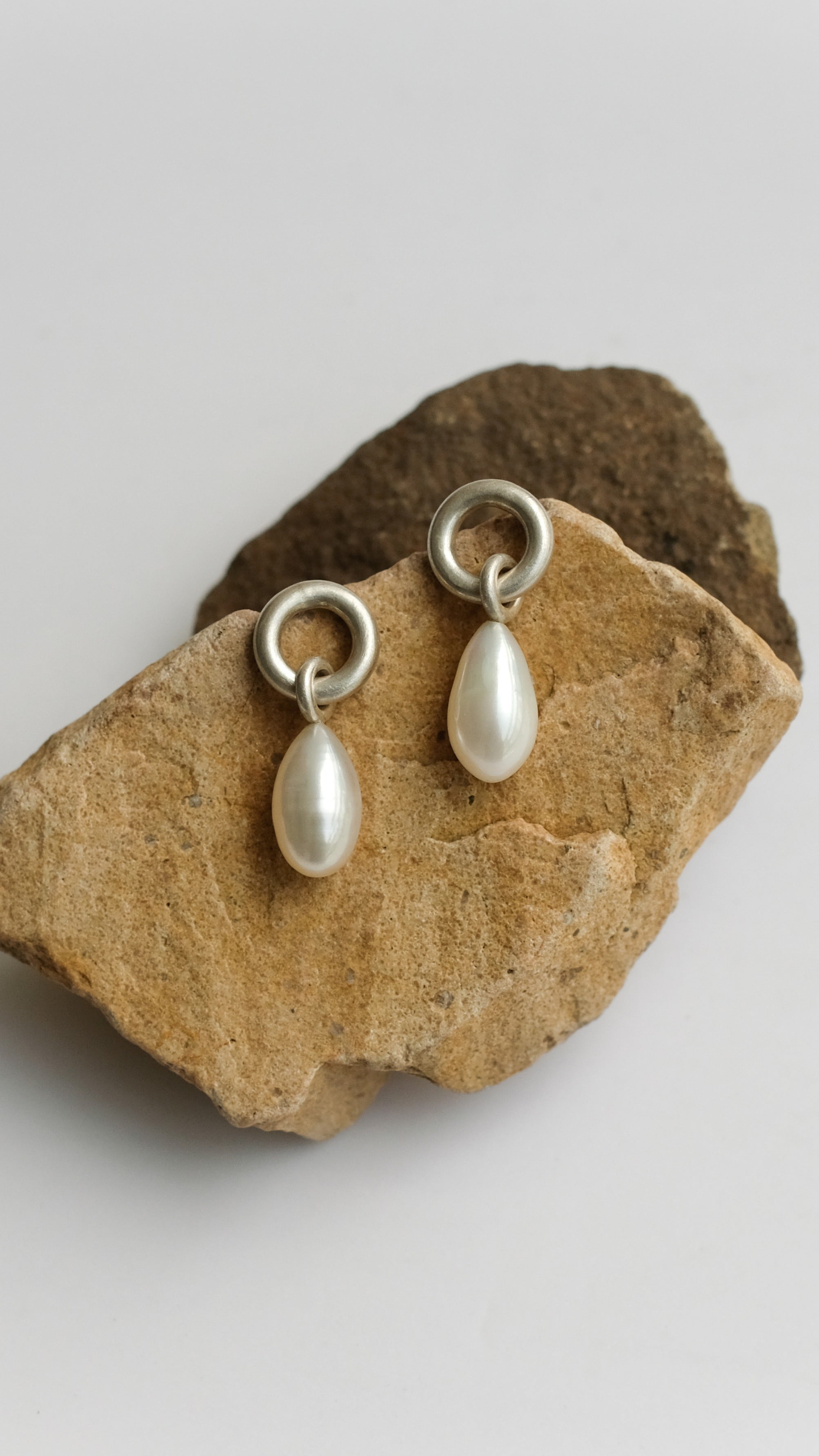 Drop Pearl Earrings