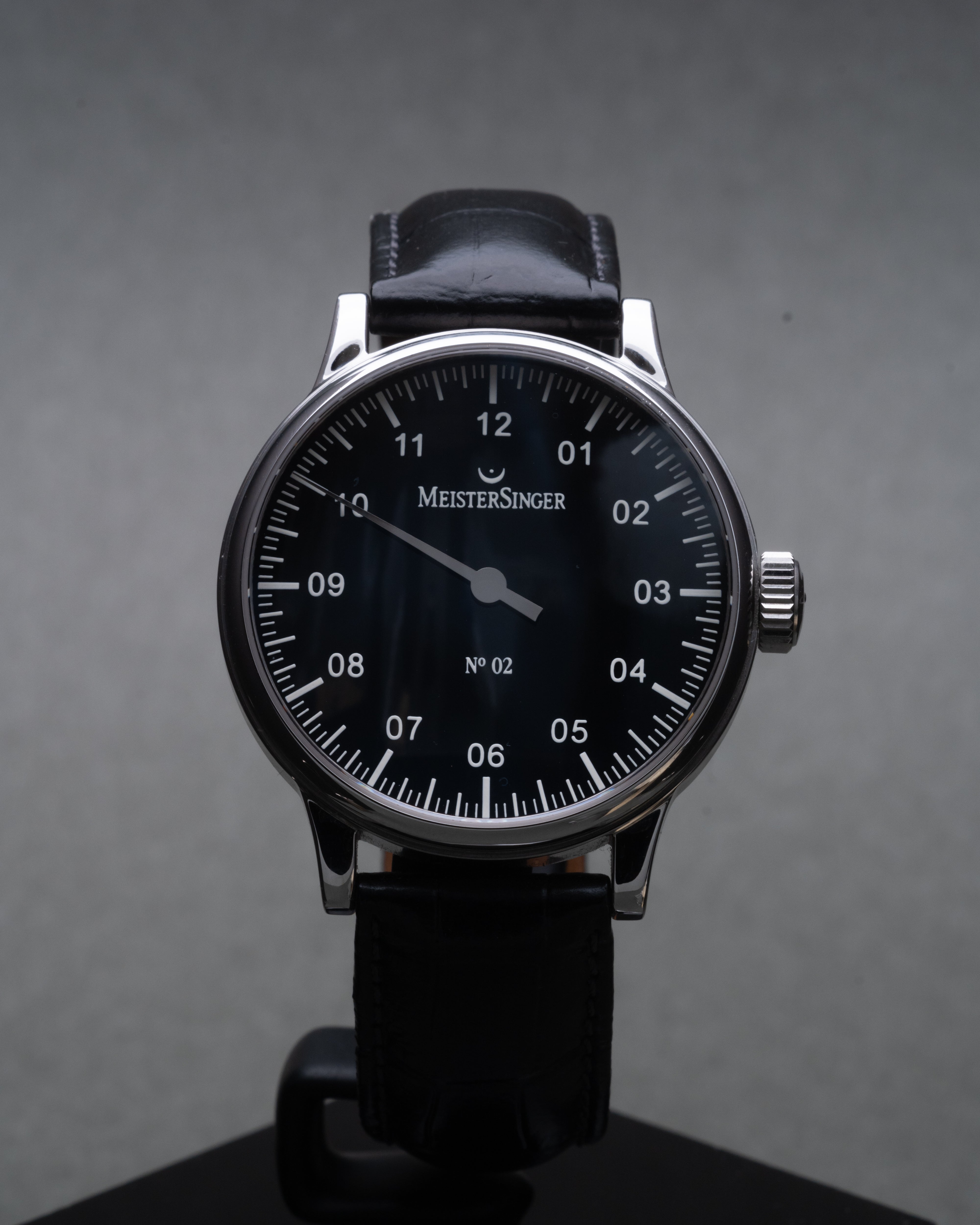 MeisterSinger - One hand N° 02 AM602S