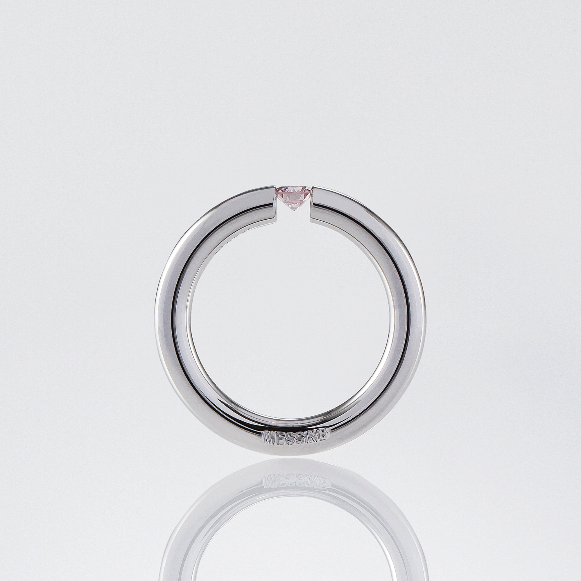 Niessing Solitaire Ring Round