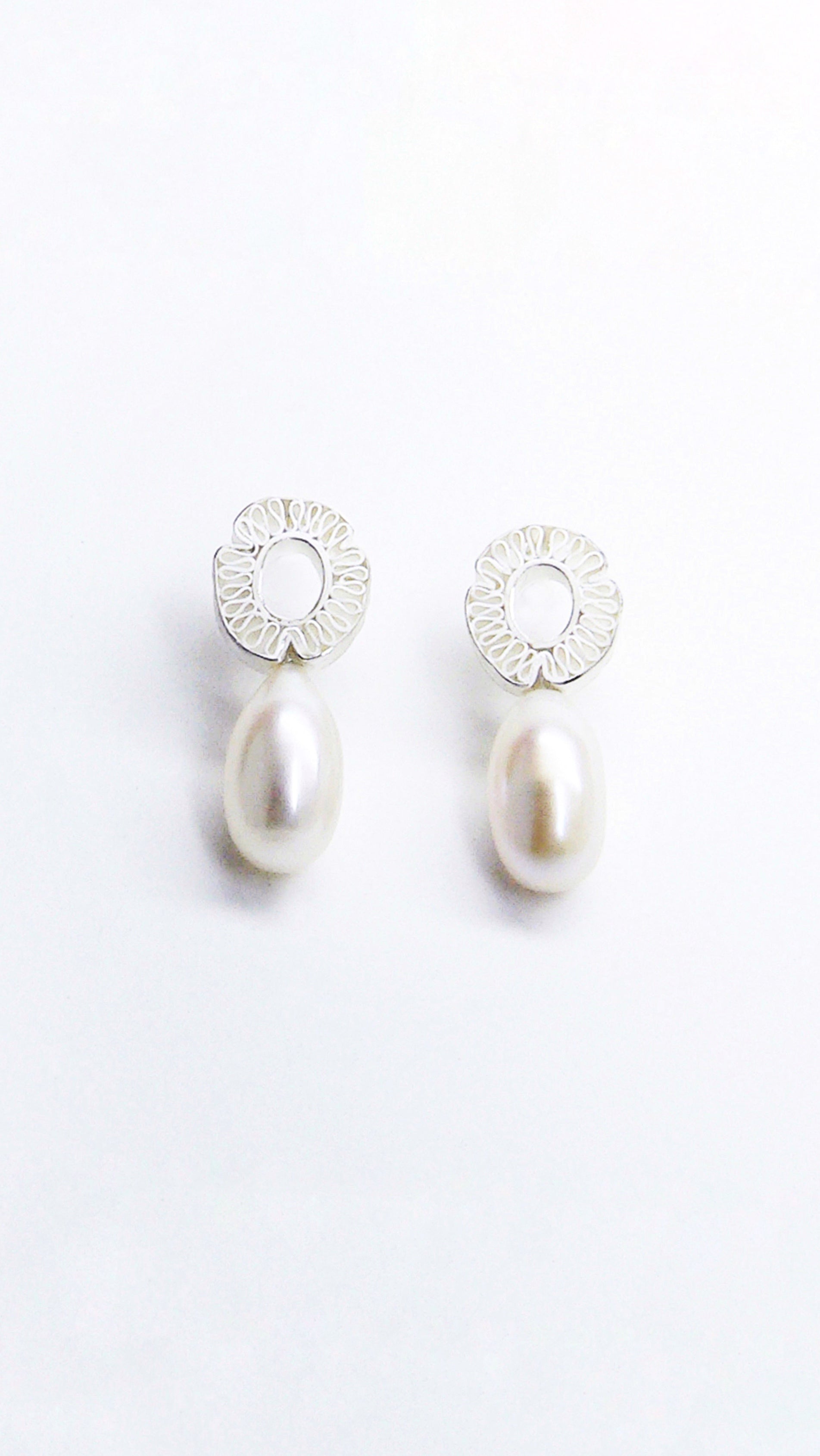 Dentelle No.3 Earrings