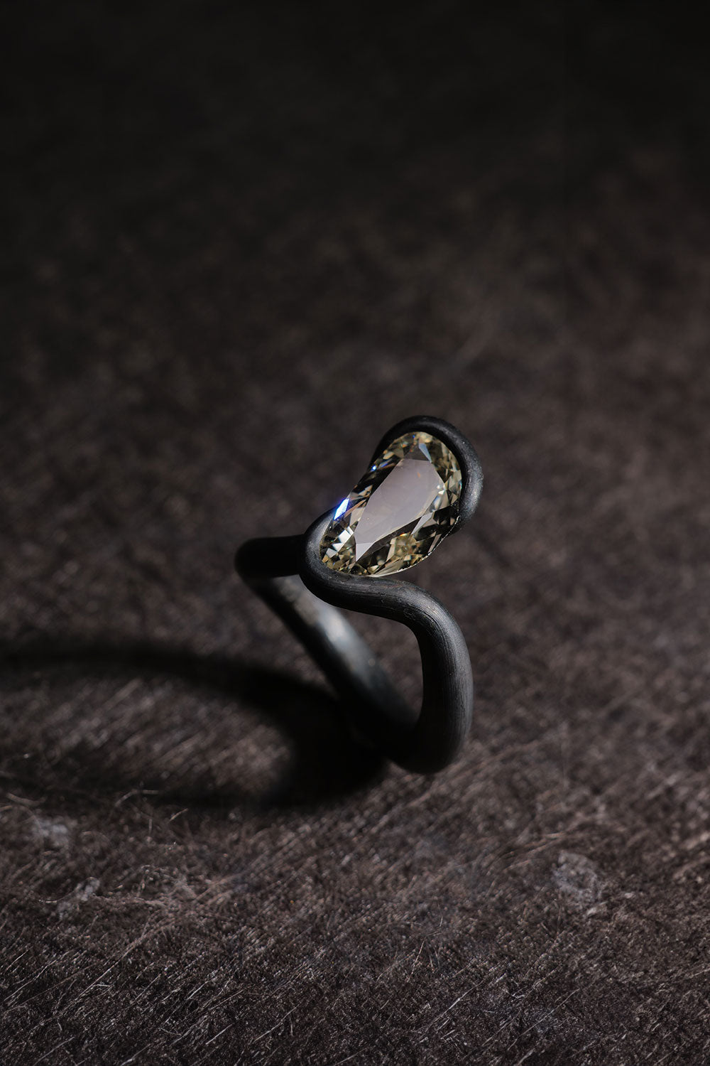 Leen Heyne Ring - 3.01ct Tapered & Oxidised Steel